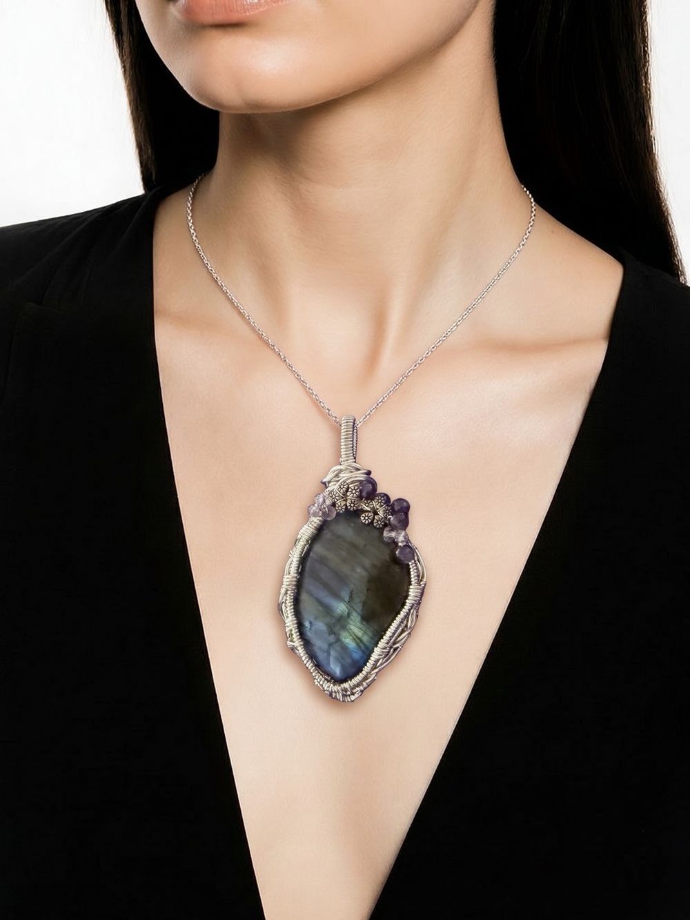 Handcrafted Labradorite Pendant with Amethyst Accents - Silver Wire Wrap - Picture 4 of 8